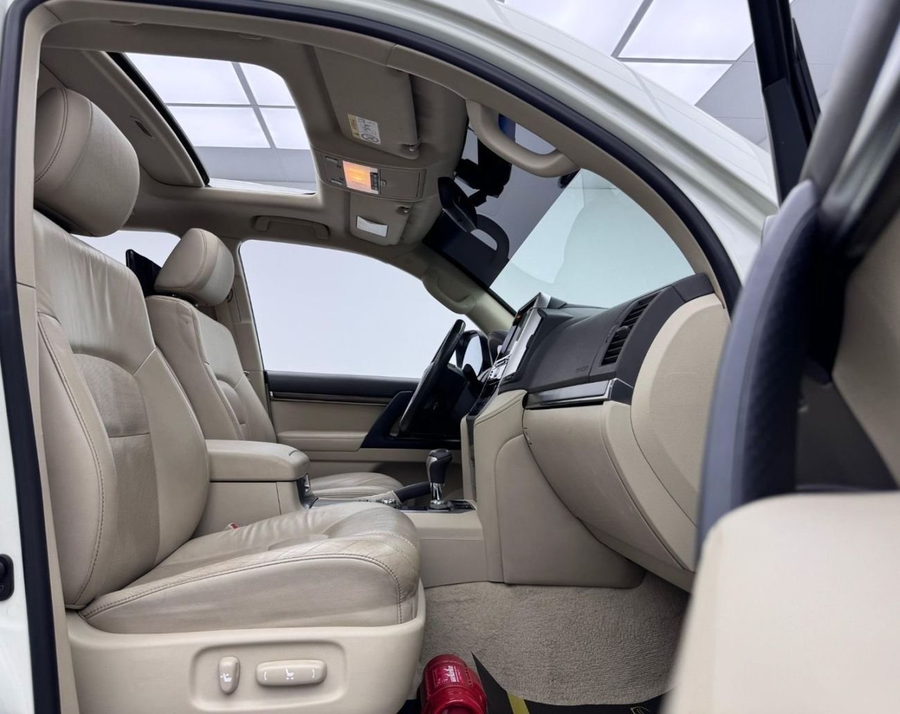 Toyota Land Cruiser GXR 4.6L 2019 Toyota Land Cruiser GX-R, 1 Year Warranty, Full Agency Service History, GCC