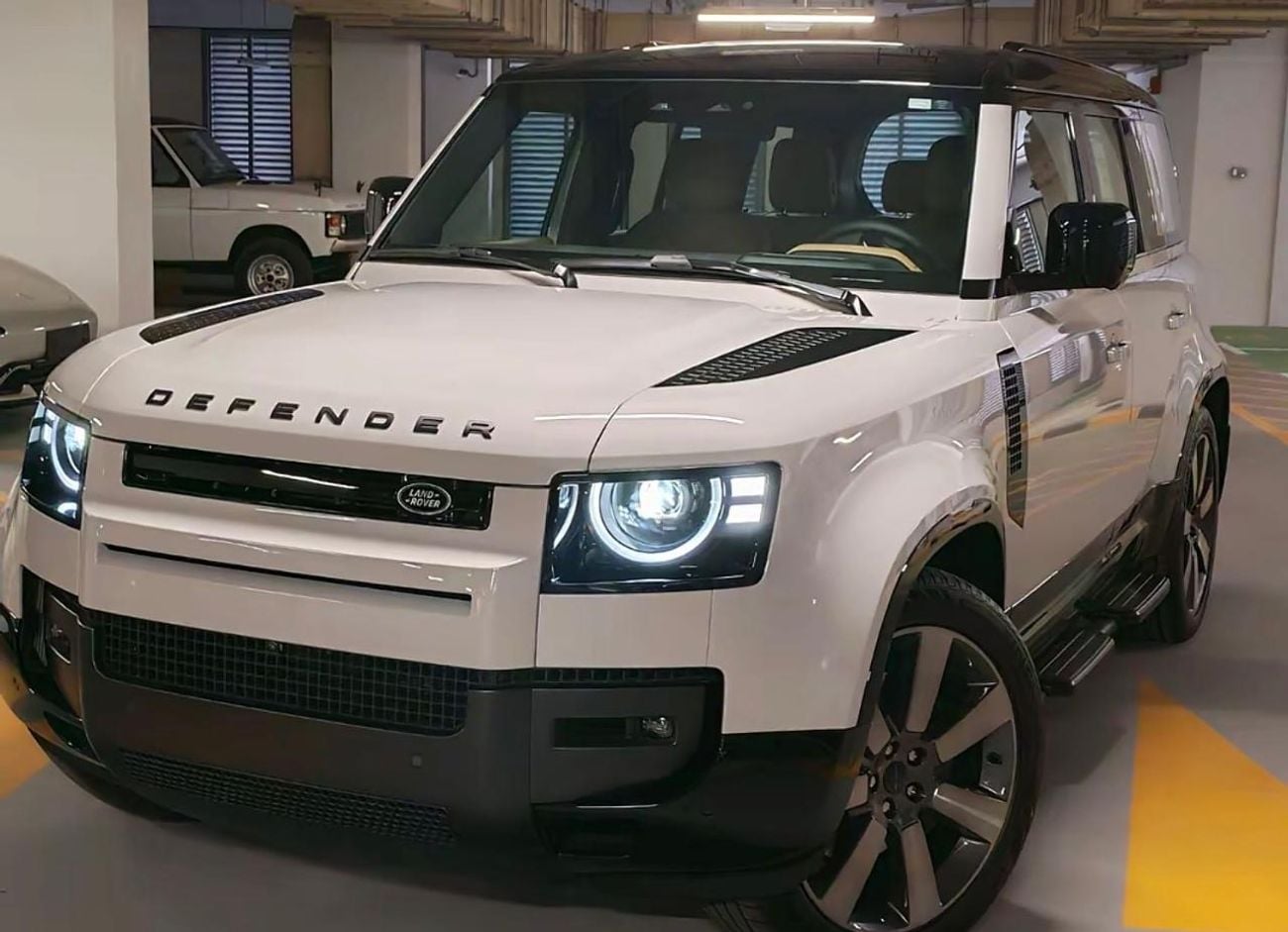 Land Rover Defender 110 X-DYNAMIC HSE P400