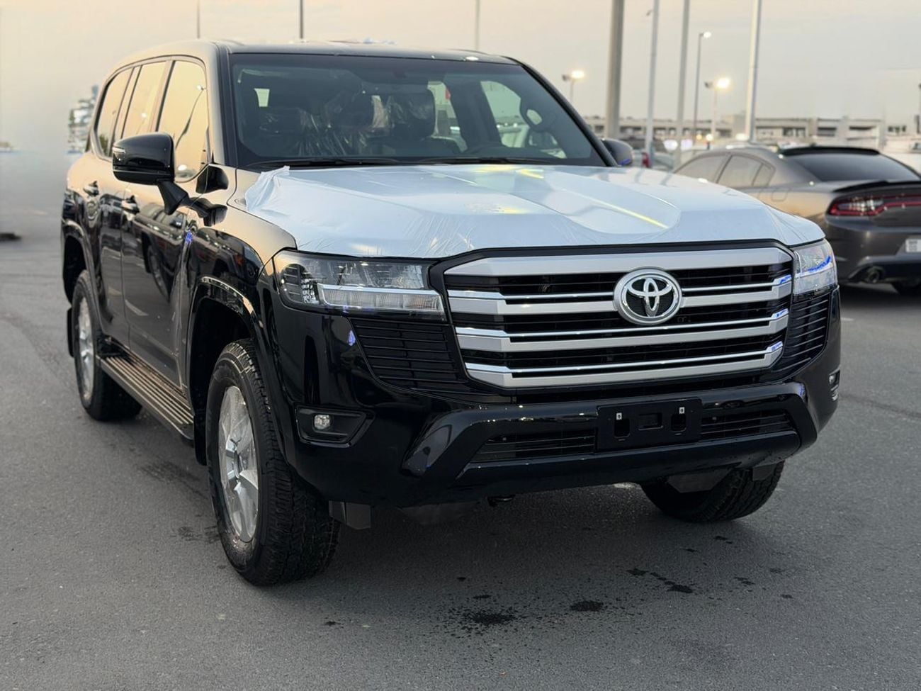 Toyota Land Cruiser 4.0L GXR V6 PETROL AUTOMATIC TRANSMISSION ( FOR RE-EXPORT ONLY )