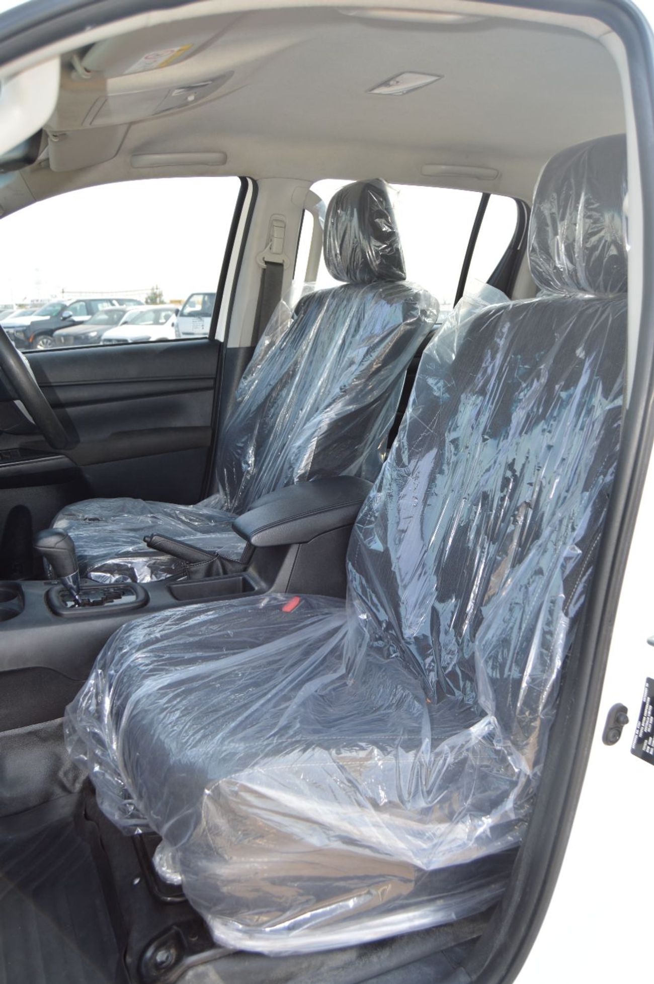 تويوتا هيلوكس Double Cabin  Right Hand Drive Year: *2019* Engine: 2.8L V4