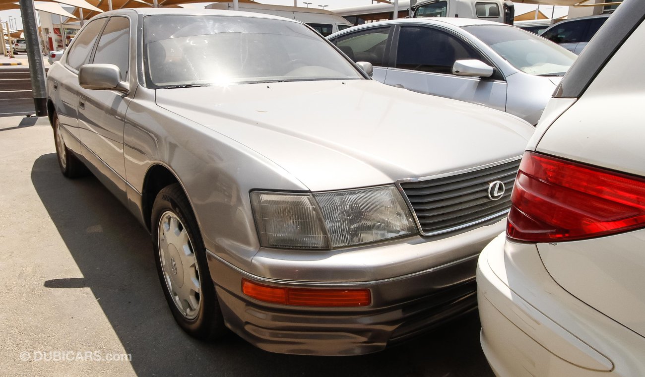 Lexus LS 400