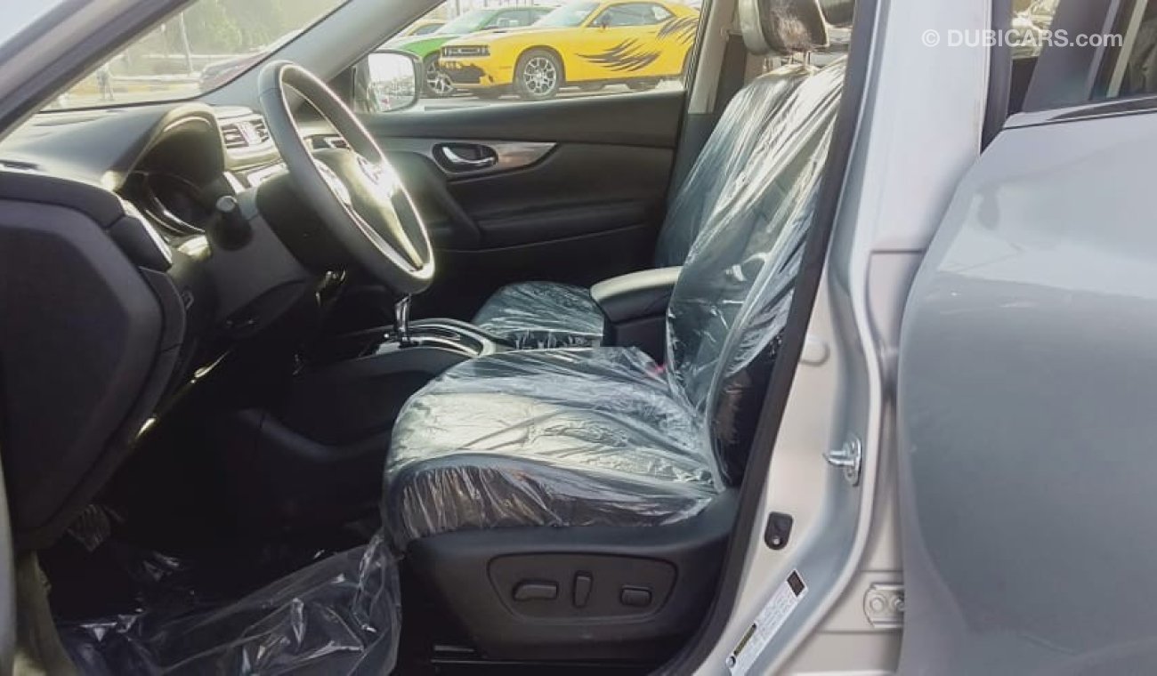 Nissan Rogue SL - With Panoramic Sunroof