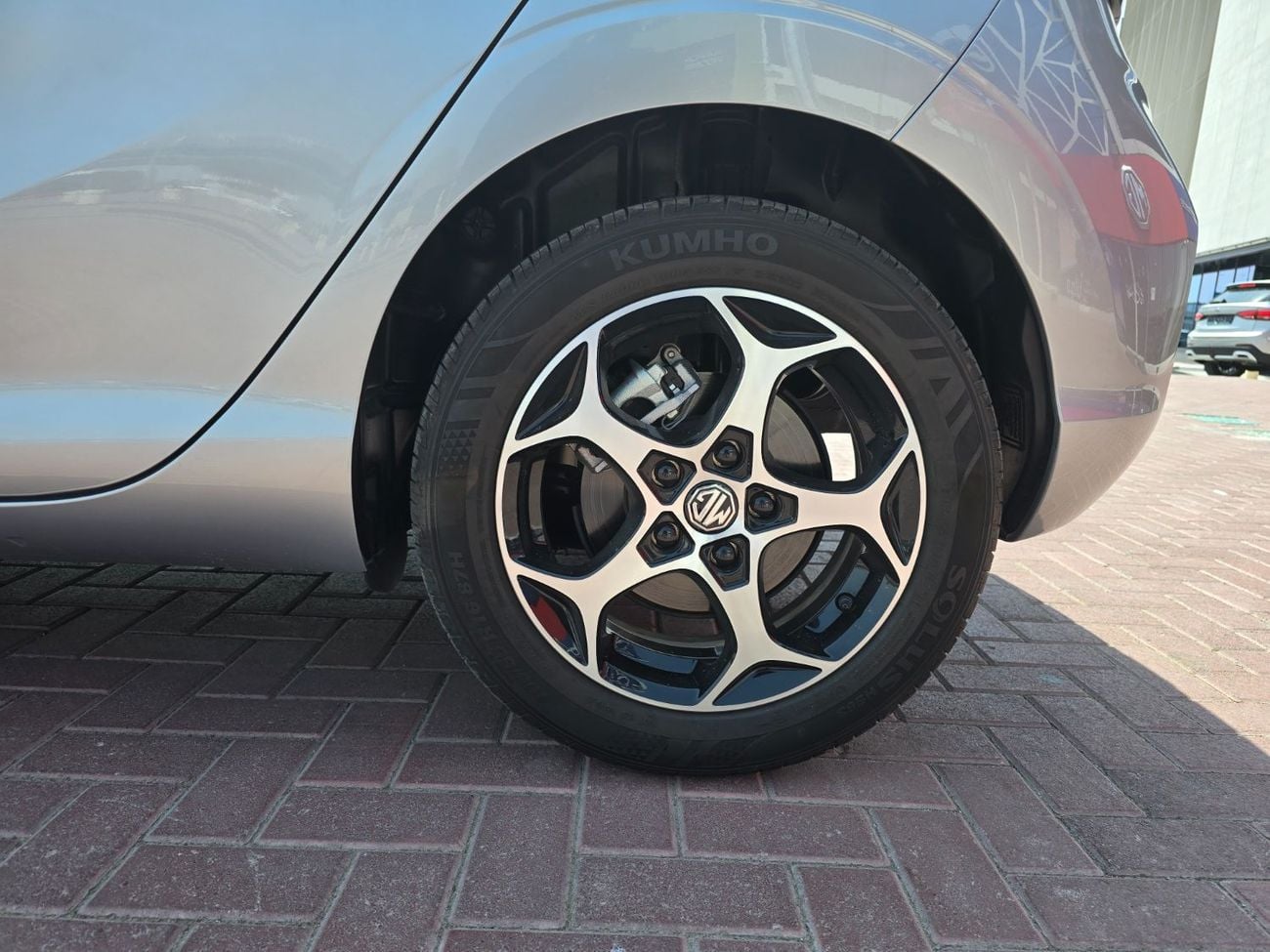 أم جي 3 LUXURY