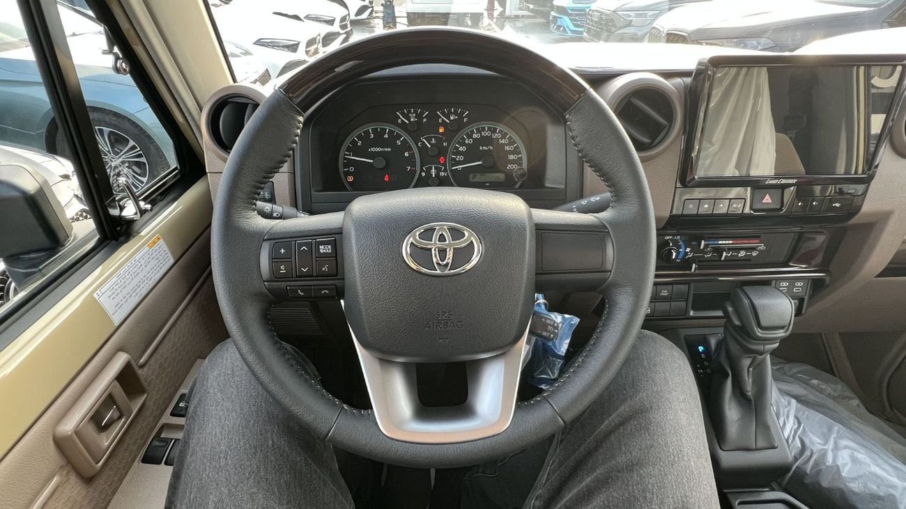 تويوتا لاند كروزر بيك آب SC 4.0L