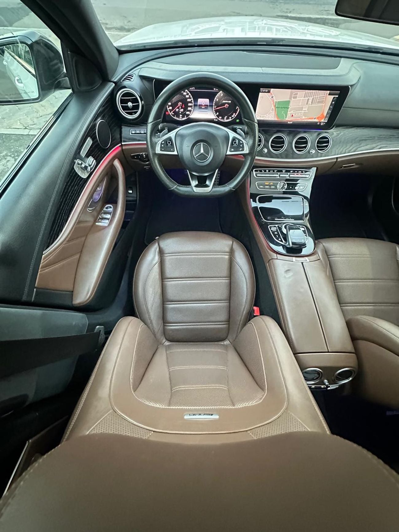 Mercedes Benz E43 AMG SPORT