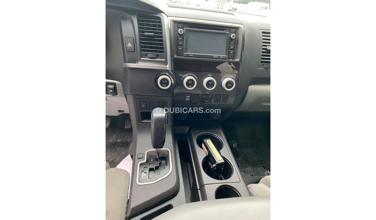 تويوتا سيكويا TOYOTA SEQUOIA V8 2018 10692KM 105000AED