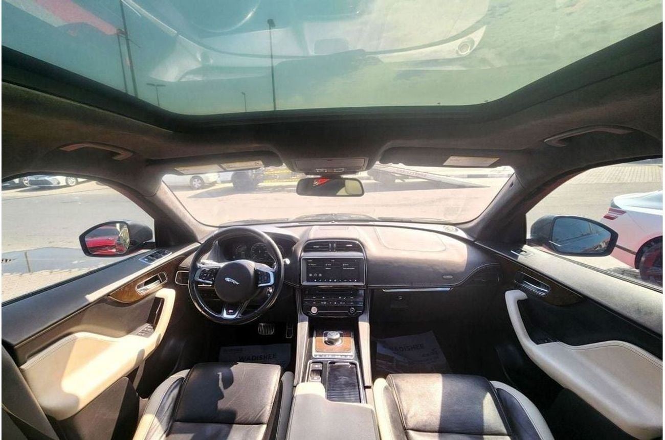 Jaguar F-PACE S 3.0L (380 HP)JAGUAR F-PACE ( S ) CLEAN CAR / FULL OPTION -PANORAMIC ROOF