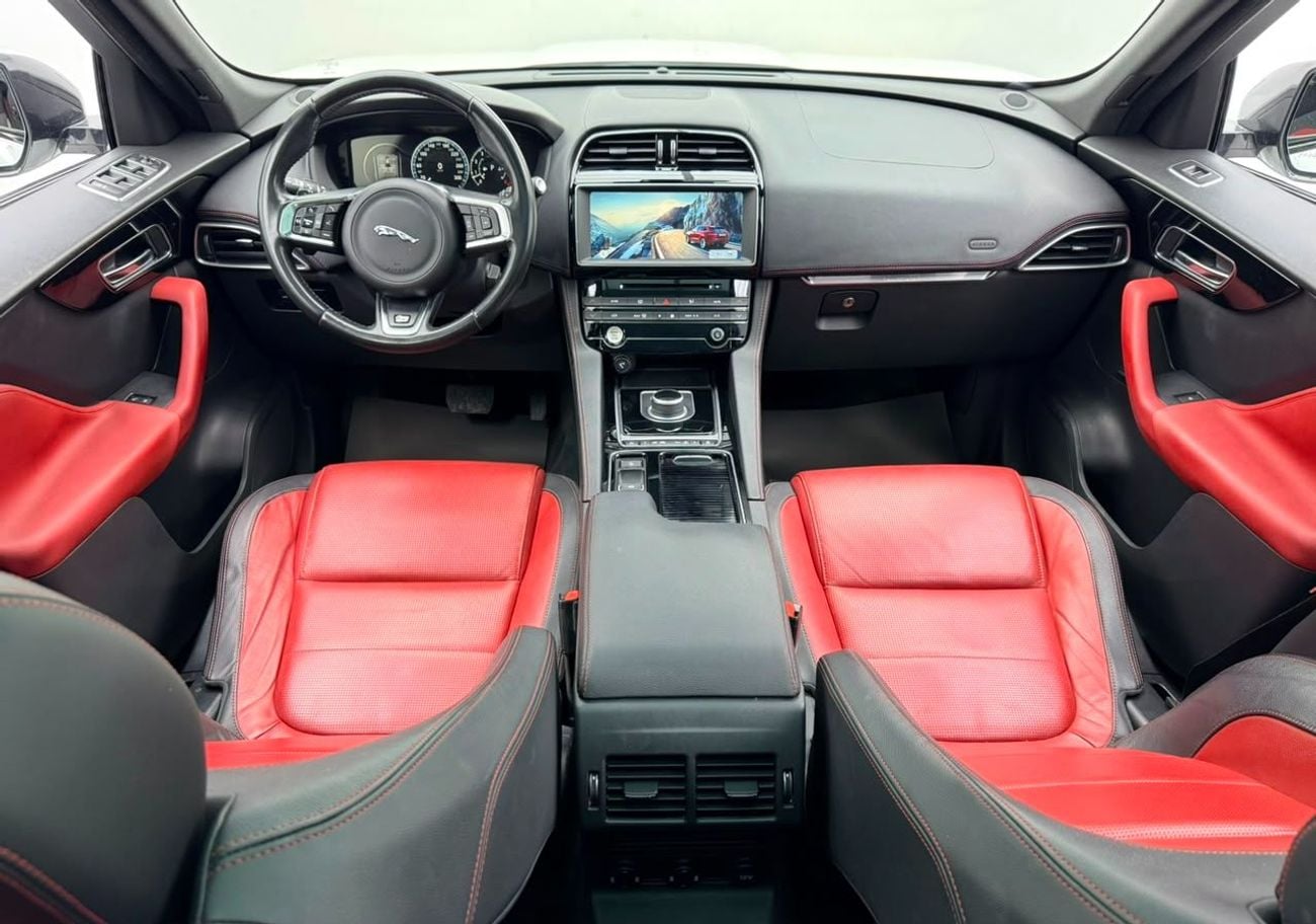 Jaguar F-PACE R-SPORT 2017 Jaguar F-Pace R-Sport, Full Service History, Excellent Condition, GCC