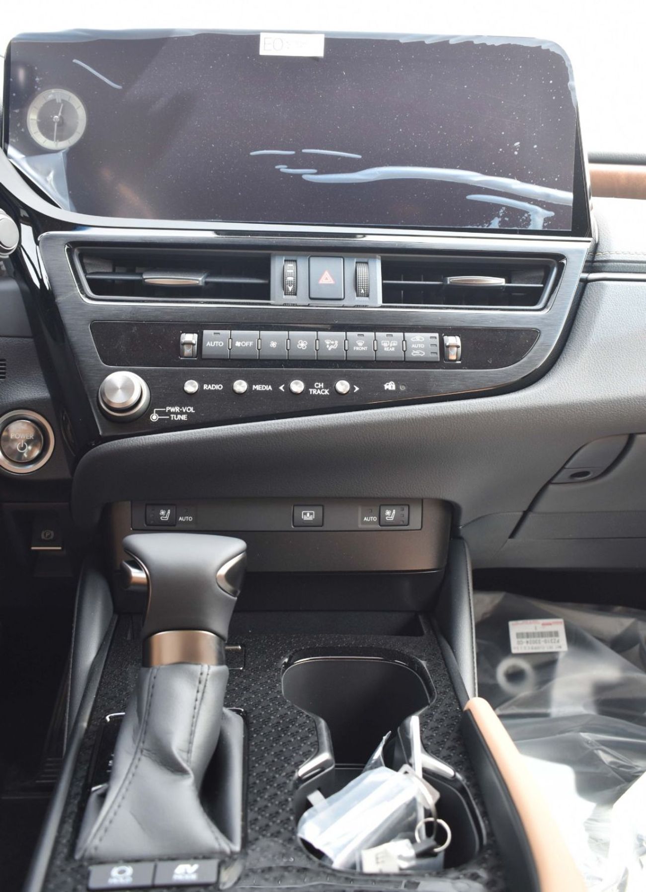 Lexus ES300h Lexus ES300H 2.5L, FWD, Automatic-2025