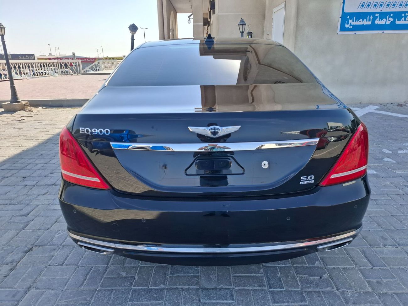 Genesis G90 Royal 5.0L (410 HP)