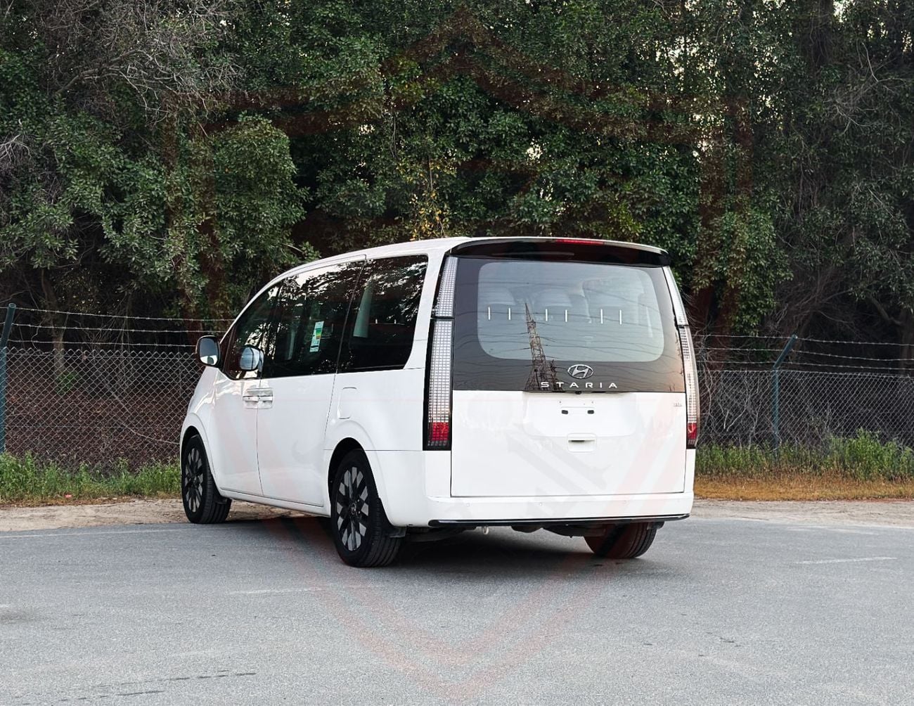 Hyundai Staria Comfort 3.5L (11 Seater)