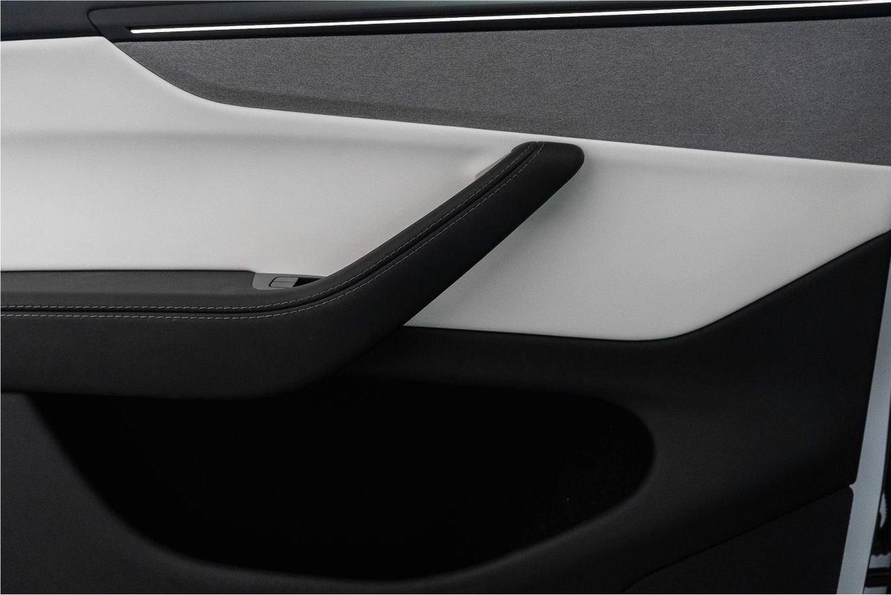 Tesla Model Y LONG RANGE