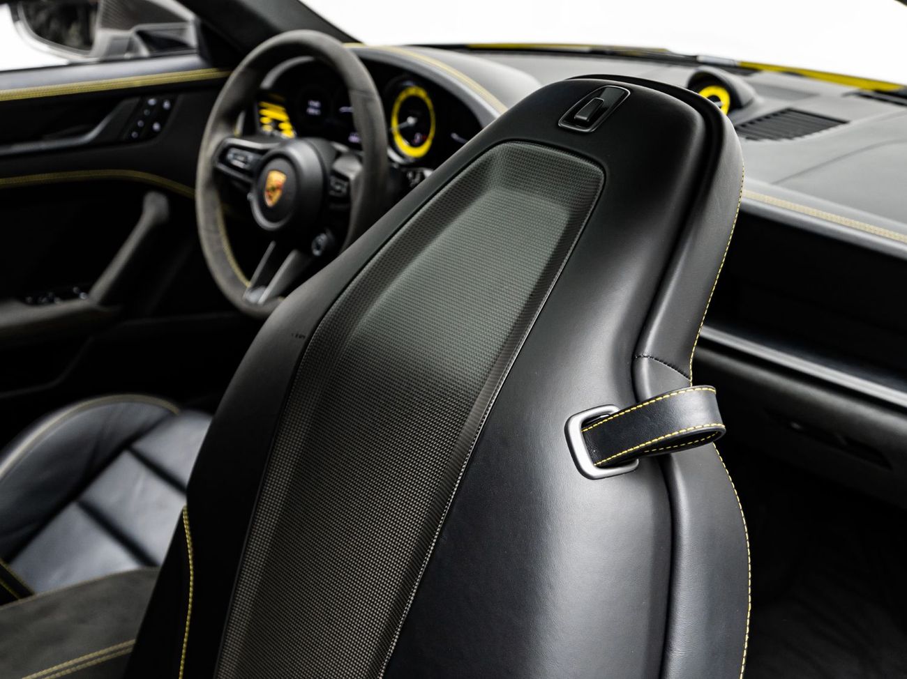 Porsche 911 Carrera GTS 3.0L (450 HP) Coupe