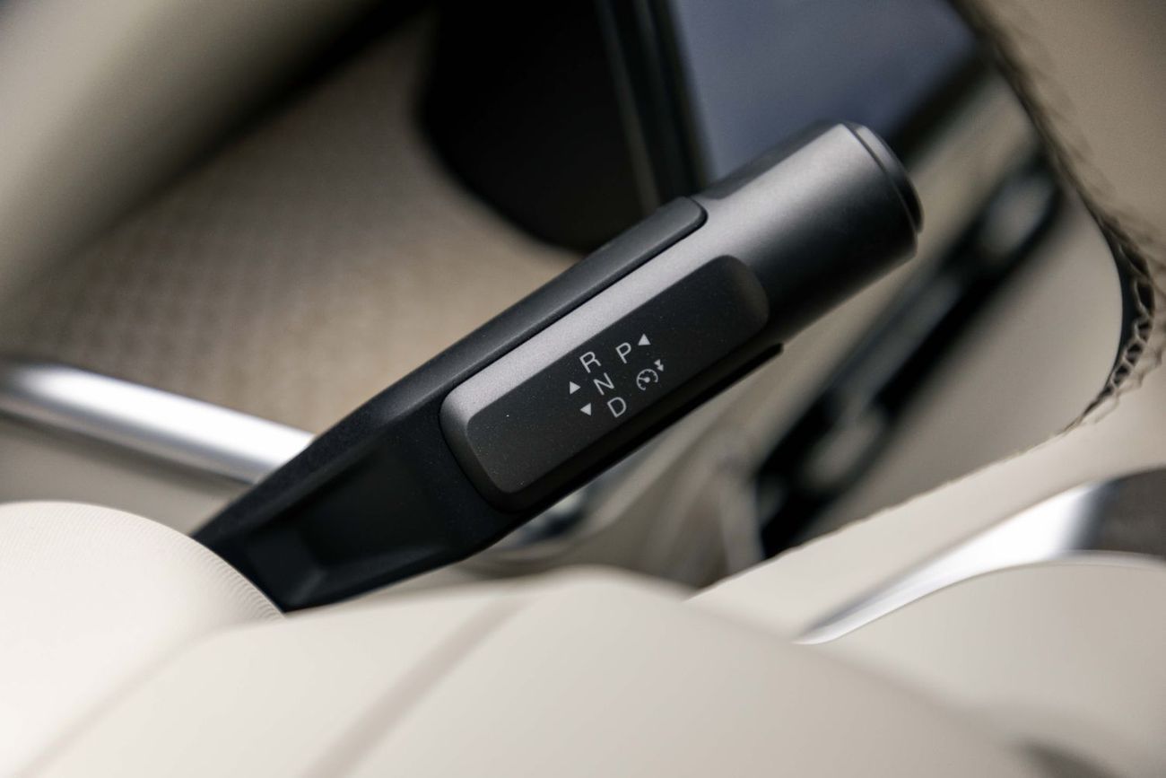 Toyota BZ3X PRO+ - WHITE inside BEIGE | Export Only