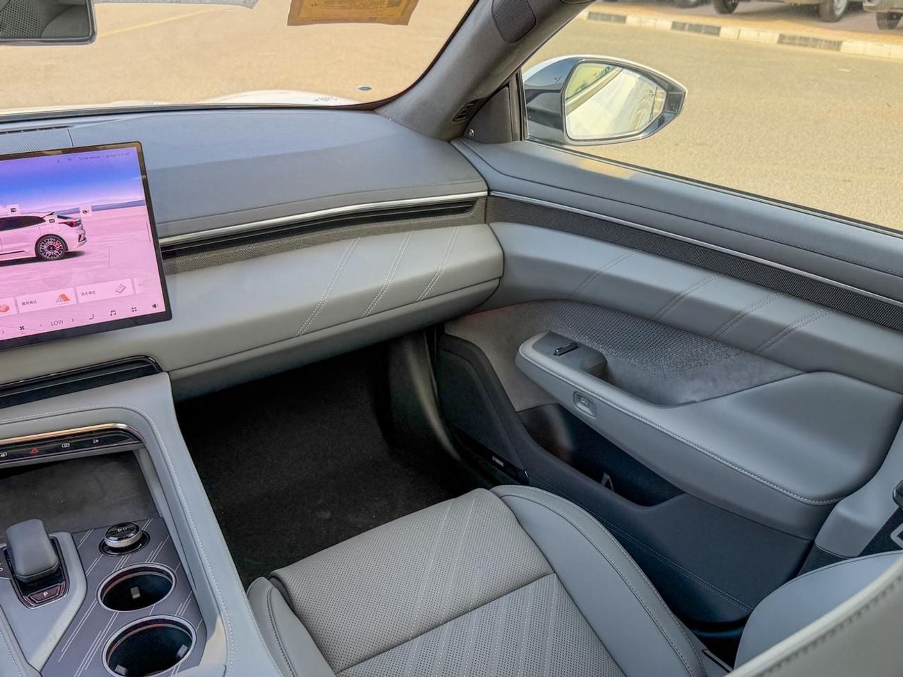 زيكر 001 Long Range AWD