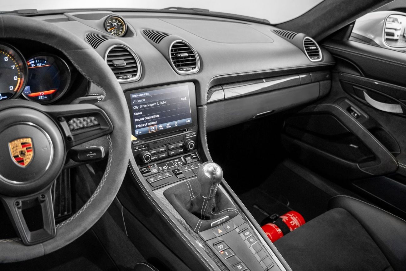 Porsche 718 Cayman GT4 4.0L (414 HP) M/T