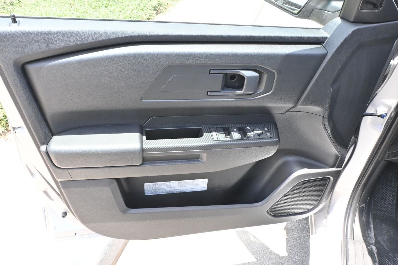 ميتسوبيشي L200 MITSUBISHI L200 2.4L GL DIESEL DCABIN 4X4 5M/T MODEL 2025 BRAND NEW  [SILVER /W/ G / B ]