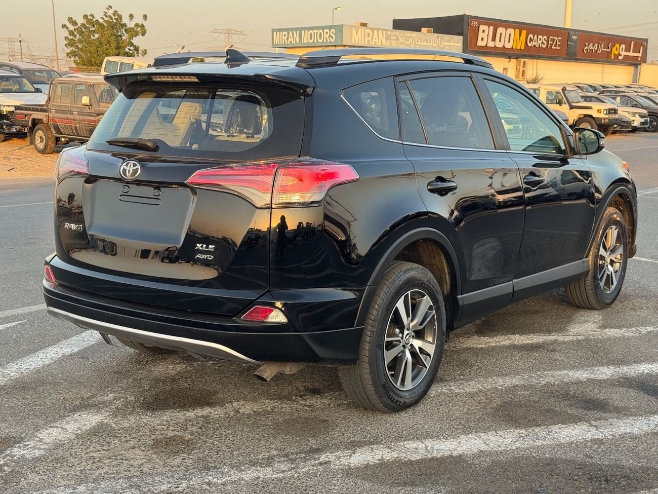 تويوتا راف ٤ XLE 2.0L