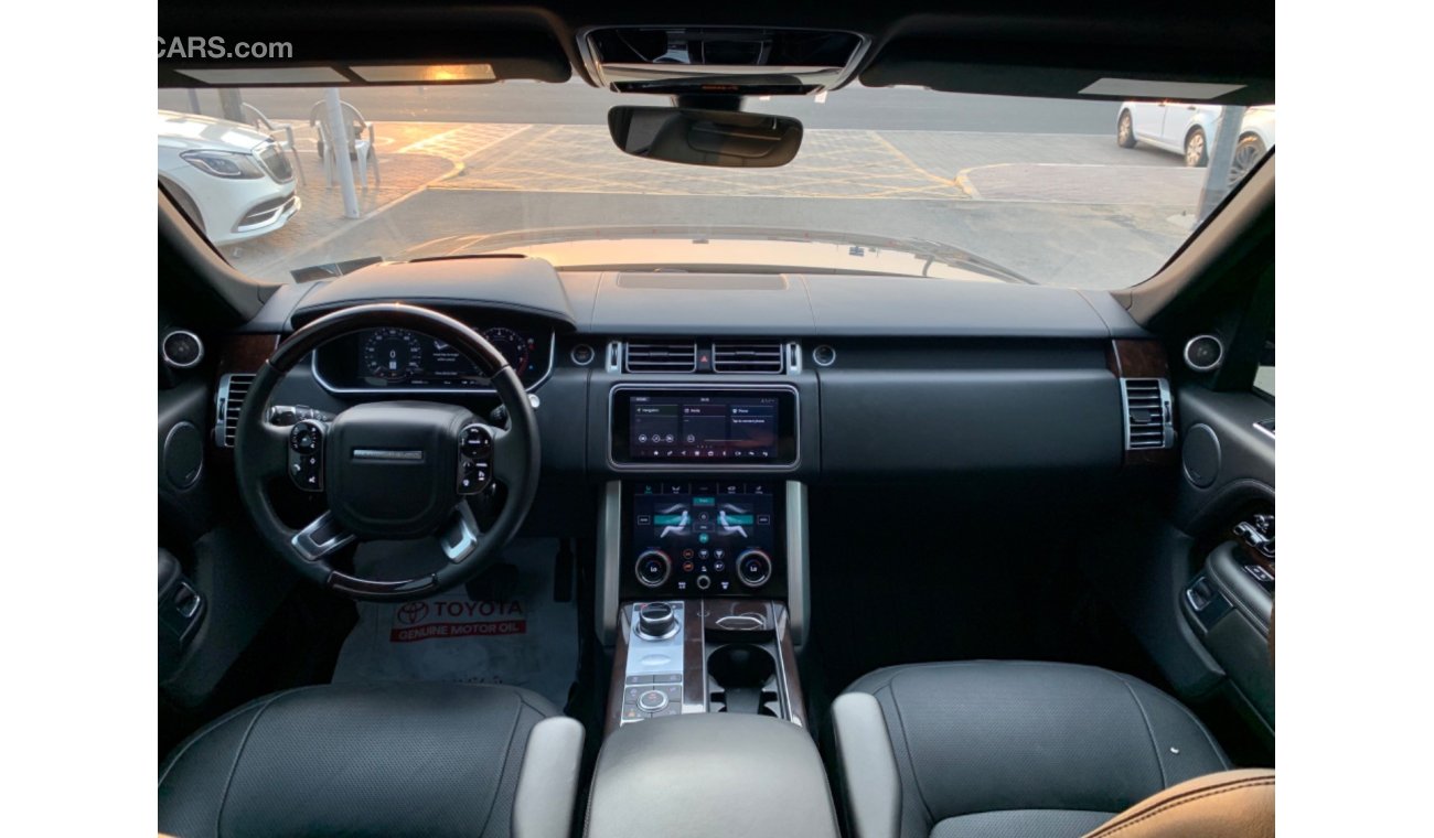 لاند روفر رانج روفر فوج سوبرتشارج ‏Range Rover vogu super sharged2019  بحاله ممتازه جدا  المواصفات:  بواب شفط  فتحت سقف بنوراما حساسات