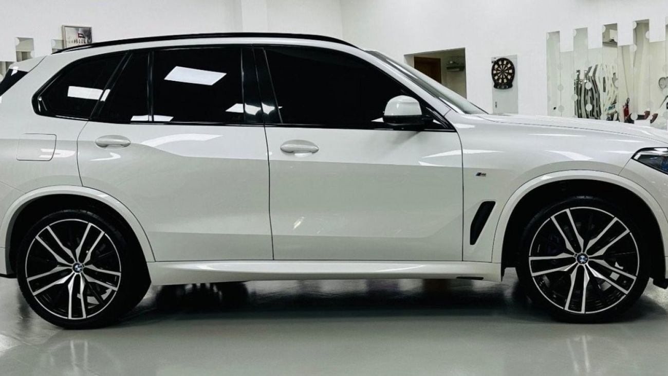 BMW X5 50i M Sport GCC .. FSH .. M kit .. V8 .. Original Paint .. Perfect Condition