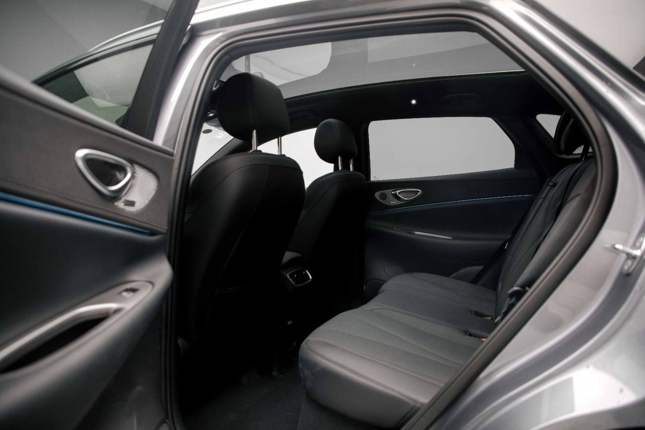 بي واي دي سيليون 06 Navigation Plus EV - Grey Inside Black | Export Price