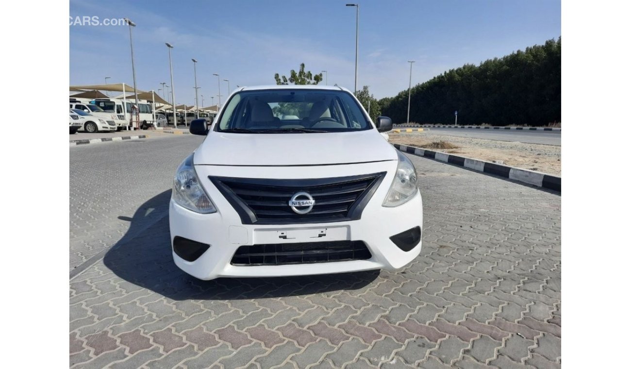 Nissan Sunny S S Nissan sunny 2017 GCC Very celen car