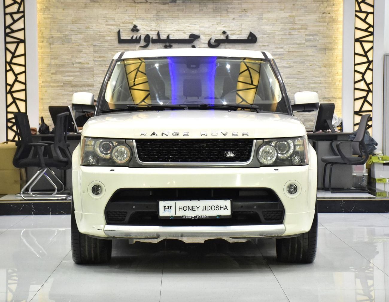 لاند روفر رينج روفر سبورت EXCELLENT DEAL for our Land Rover Range Rover Sport SuperCharged HST ( 2010 Model ) in White Color G