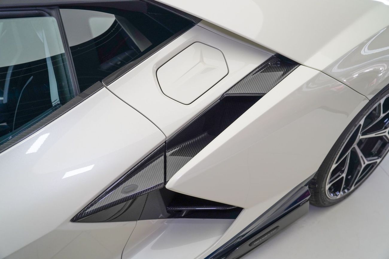 Lamborghini Revuelto 6.5L V12 Hybrid