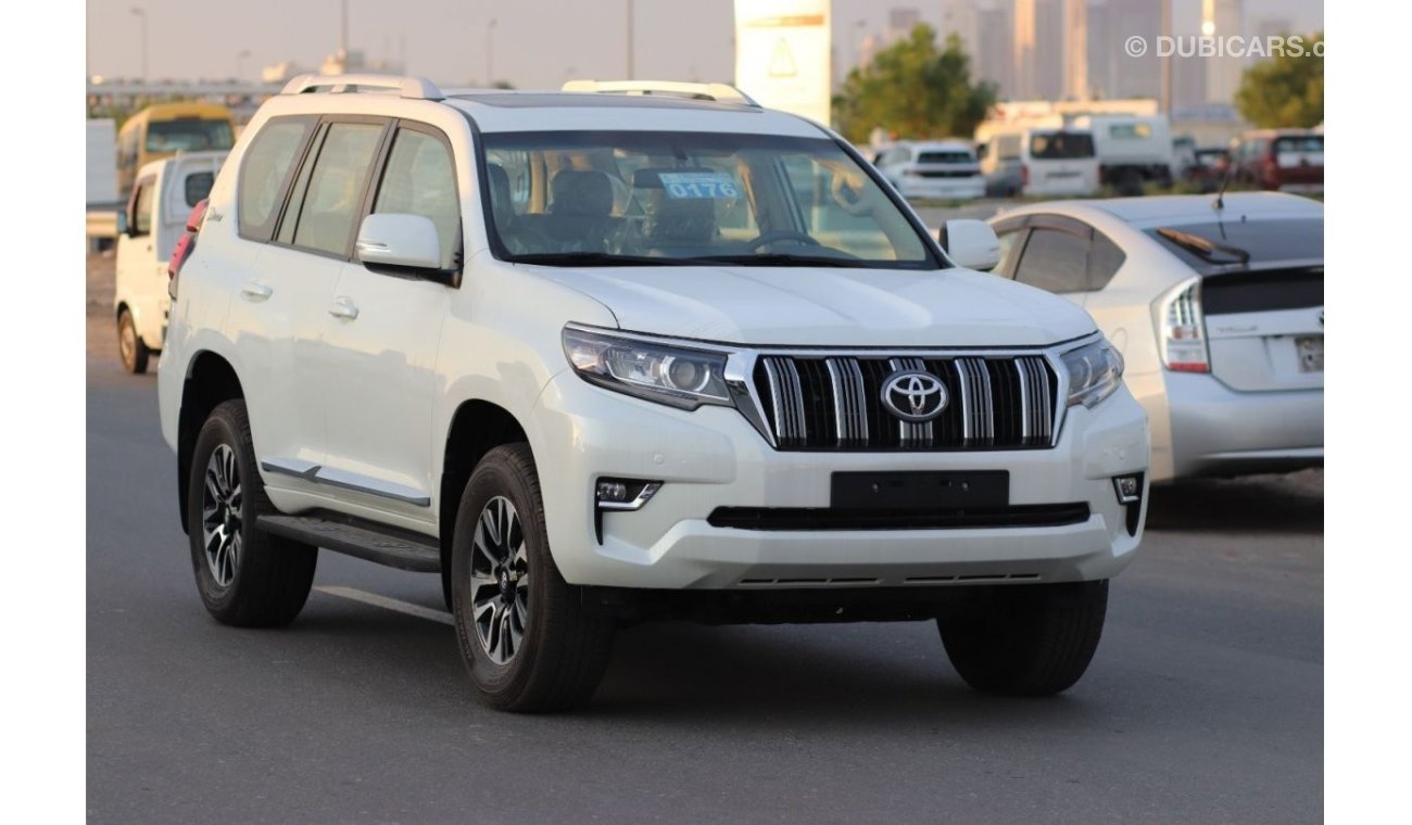 تويوتا برادو VX 2.7,SUNROOF, 2 ELECTRIC SEAT ,LEATHER SEAT, MODEL 2023, PETROL,SPARE DOWN