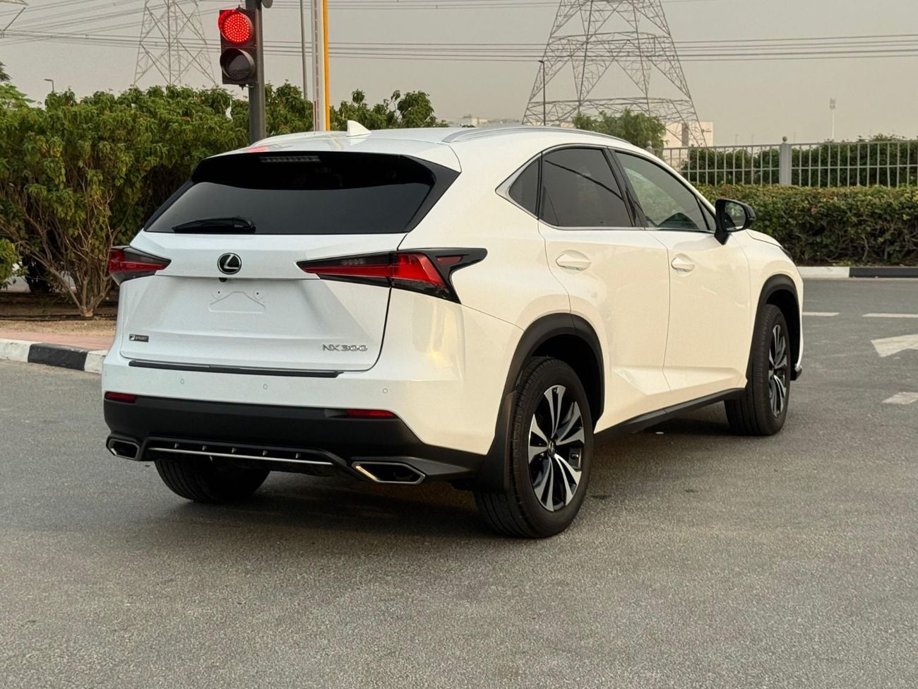 لكزس NX 300 F-SPORT PLATINUM