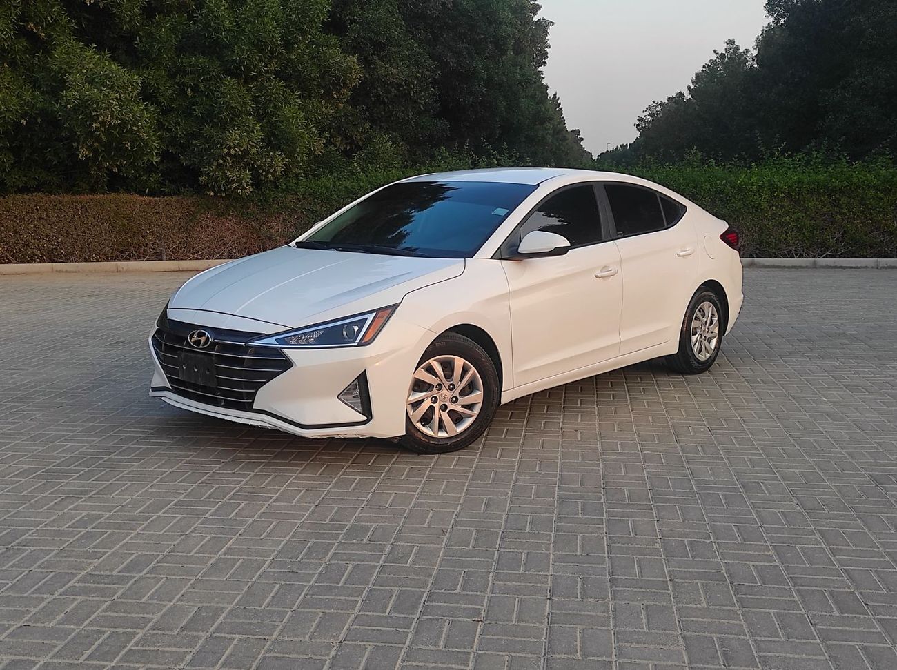 هيونداي إلانترا Comfort 2.0L Hyundai Elantra 2020 2.0 usa full automatic