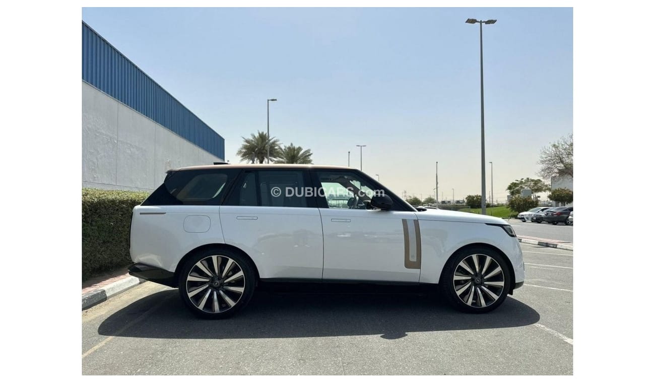 Land Rover Range Rover WHITE ROSE GOLD GCC SPEC UNDER WARRANTY AND SERVICE