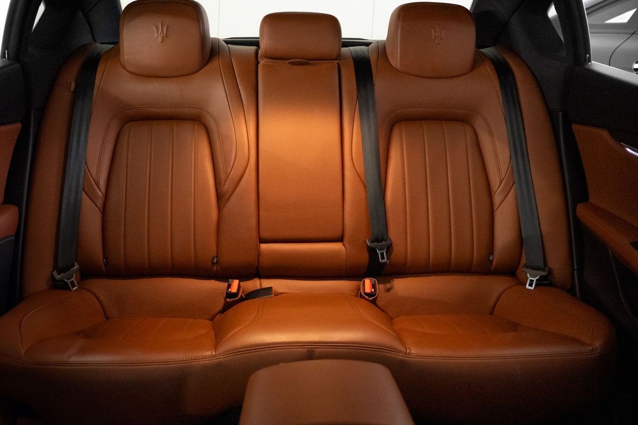 مازيراتي كواتروبورتي Base 3.0L