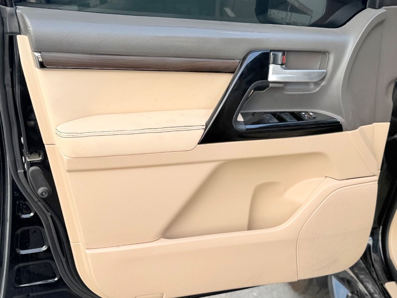 تويوتا لاند كروزر GXR+ 4.0L