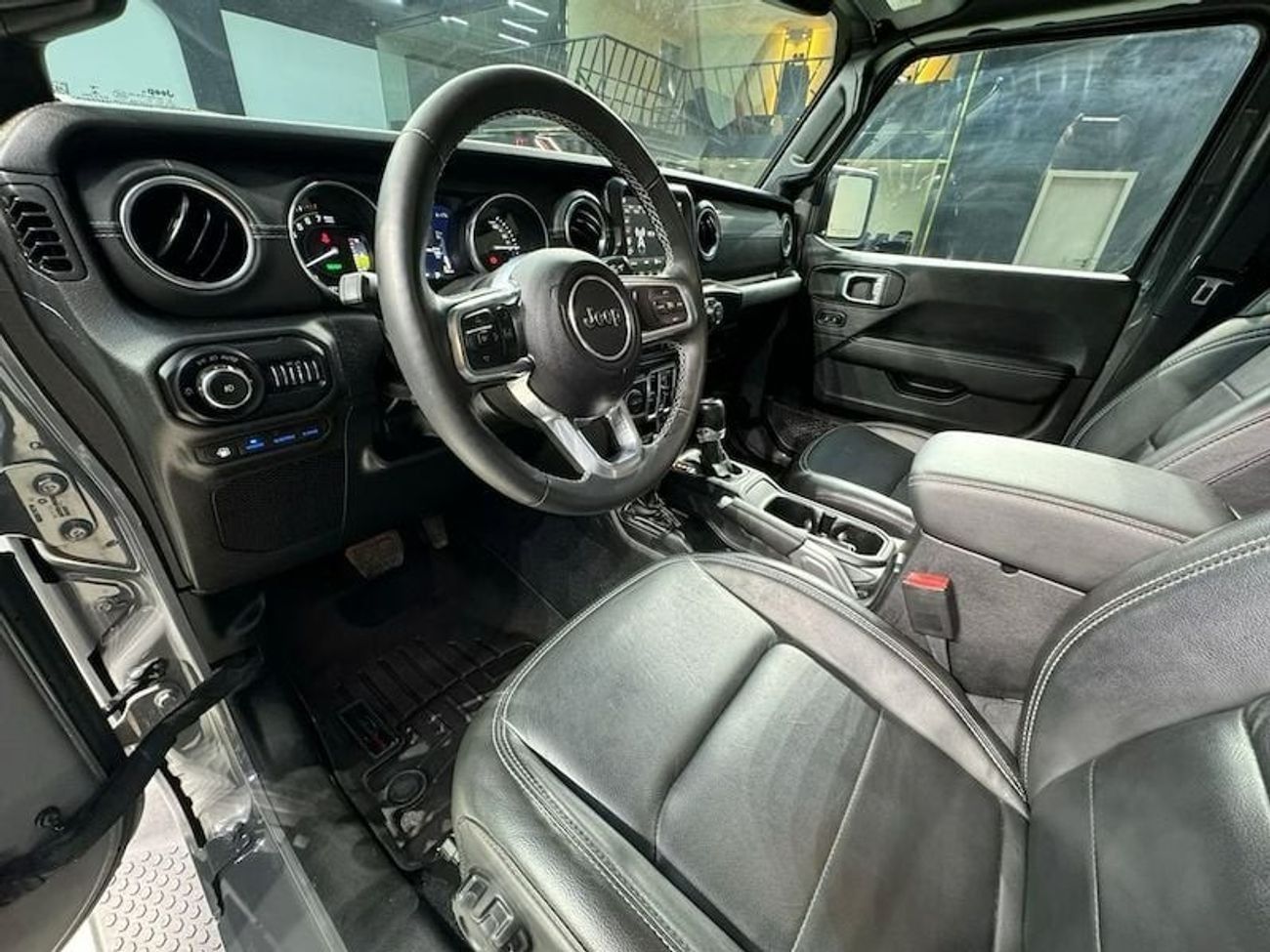 Jeep Wrangler SAHARA UNLIMITED | 4XE EDITION