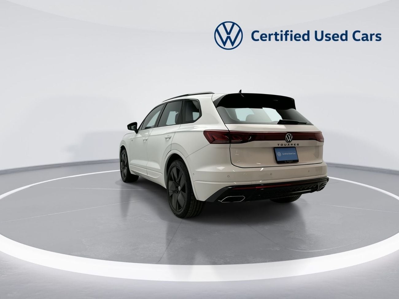 فولكس واجن طوارق Touareg R-Line + (Ref#00130) - 42,100 AED SAVINGS from New Car