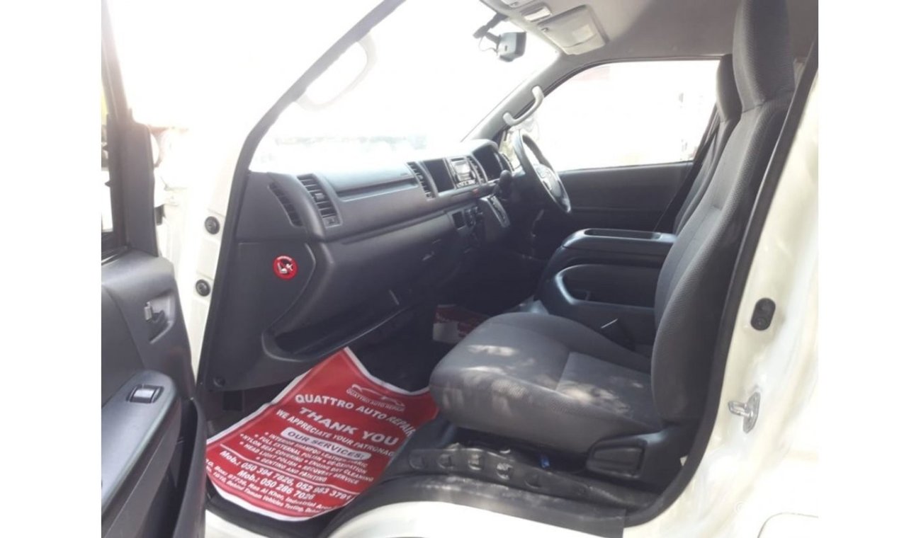 Toyota Hiace Hiace Commuter RIGHT HAND DRIVE (PM631)