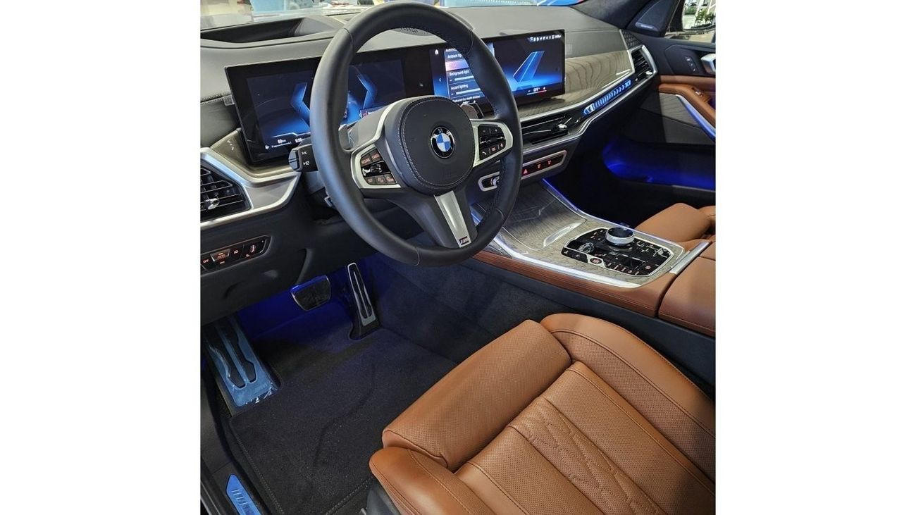 BMW X7 X7 40I MSPORT GCC 5 YEARS WARRANTY AND SERVICE CONTRACT