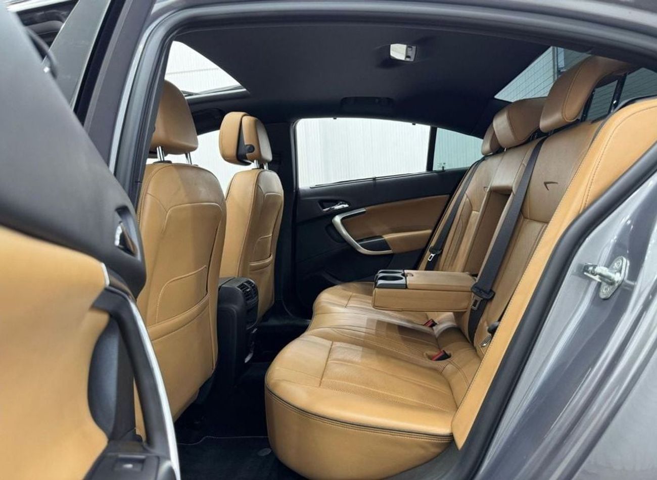 أوبل إنسيجنيا Std 1.6L 2017 Opel Insignia Turbo OPC Line, Full Options, Service History, Excellent Condition, GCC