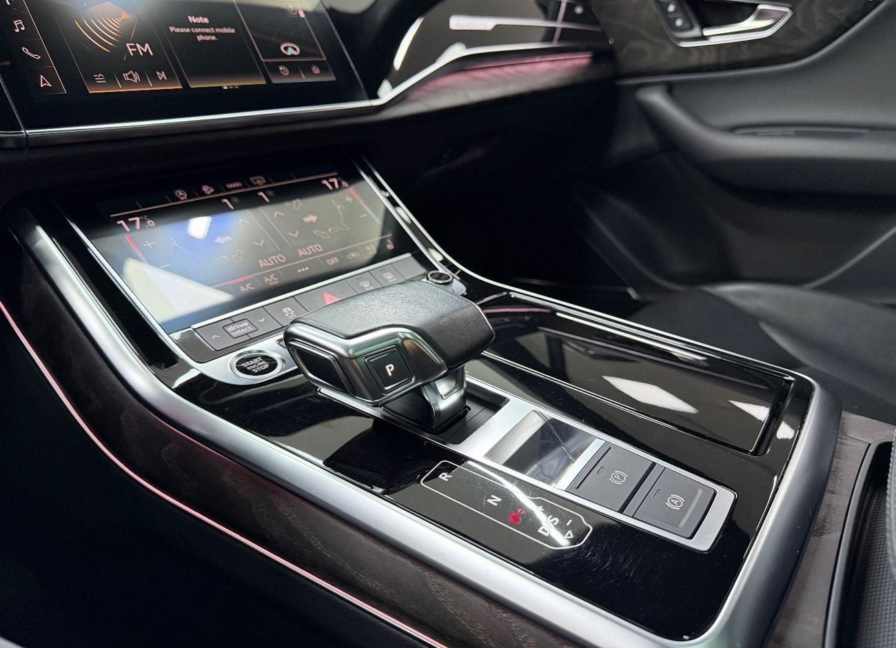 أودي Q7 55 TFSI S-LINE LUXURY 55 TFSI quattro S-Line 3.0L