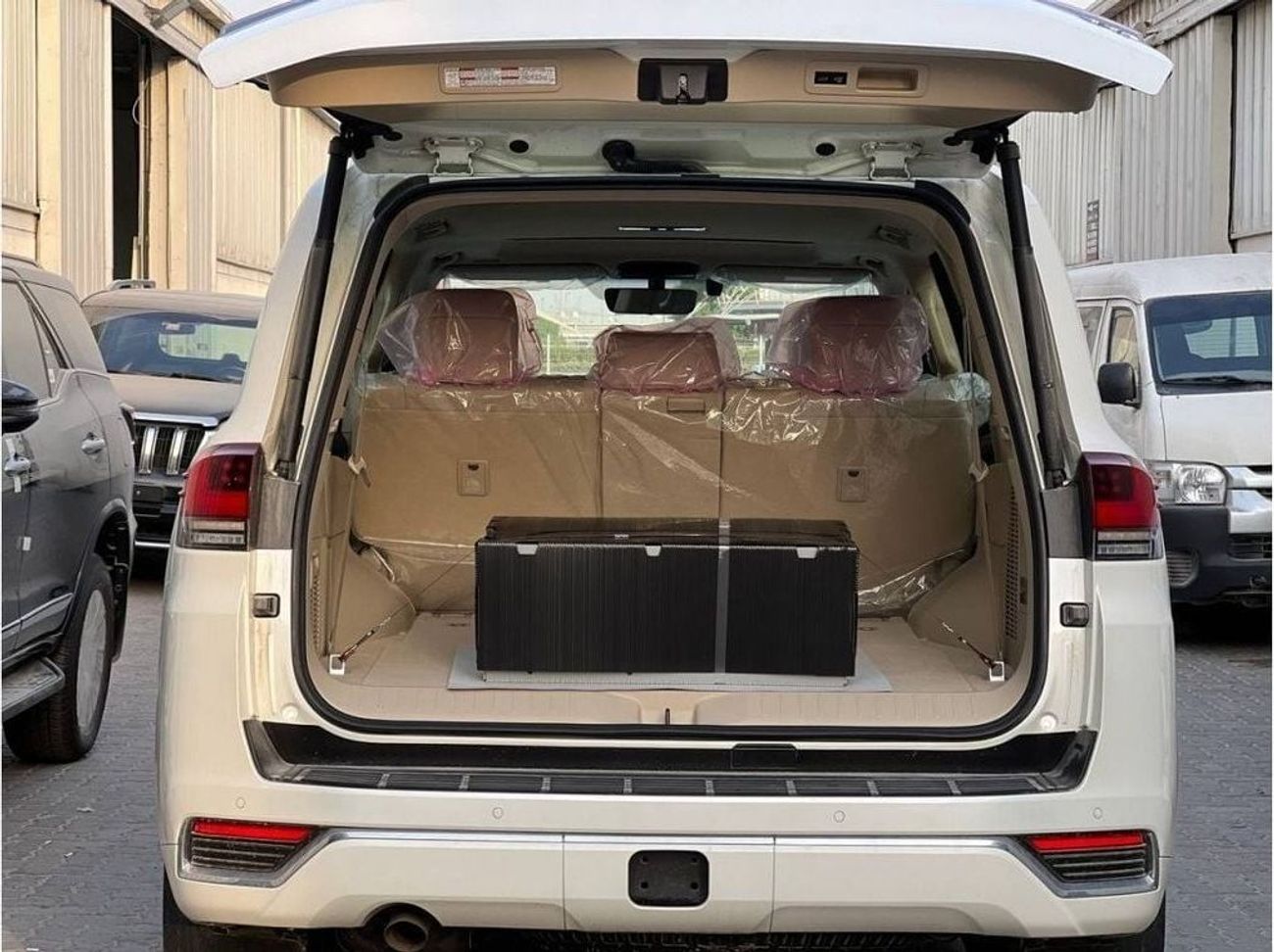 Toyota Land Cruiser VX 3.3L DSL A/T // 2024 // HIGH OPTION WITH 360 CAMERA , PUSH START  // SPECIAL OFFER // BY FORMUAL