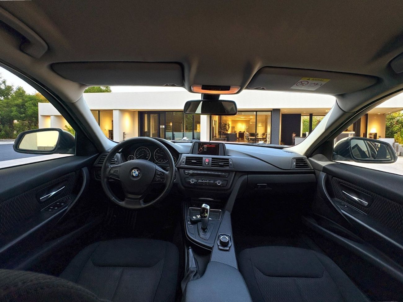 BMW 316i 316i 1.6T A/T | 2015 | GCC SPECS | AED 26,500