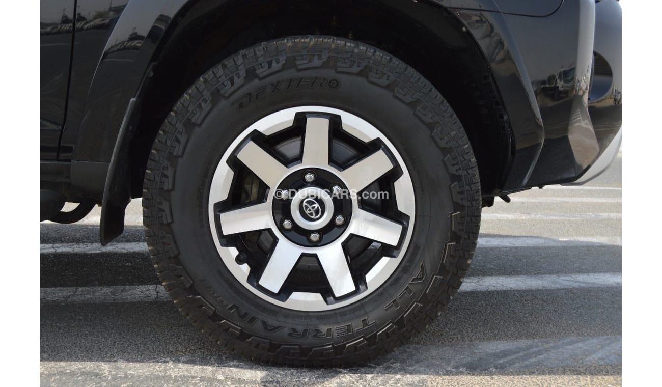 Toyota 4Runner TRD Of road full option Clean Car