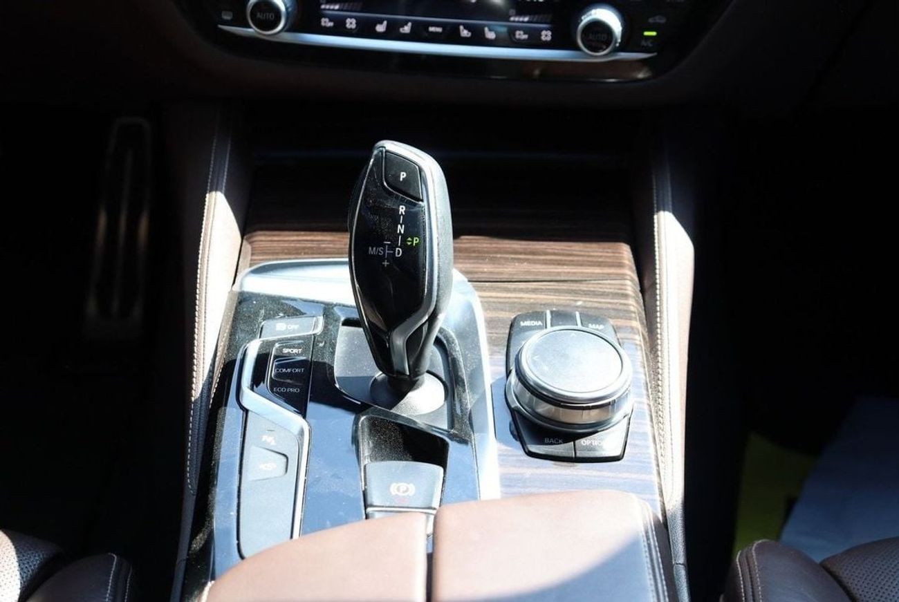 بي أم دبليو 530i M Sport 2.0L BMW 530i M Competition/ GCC / Original Paint/ 2017