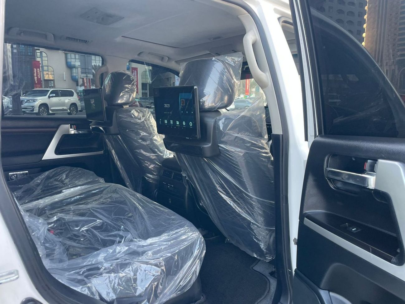 Toyota Land Cruiser DIESEL 4.5 LITER ,2020 MODEL RIGHT HAND DRIVE ,AVAILABLE FOR EXPORT ONLY