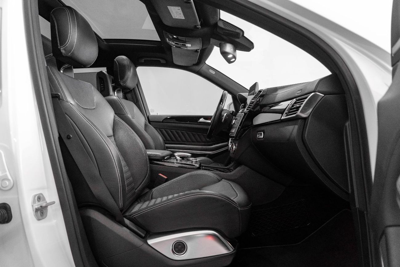 Mercedes-Benz GLS 500 Std 2016 Mercedes Benz GLS500 4MATIC / Full-Service History / Extended Warranty and Service Plan