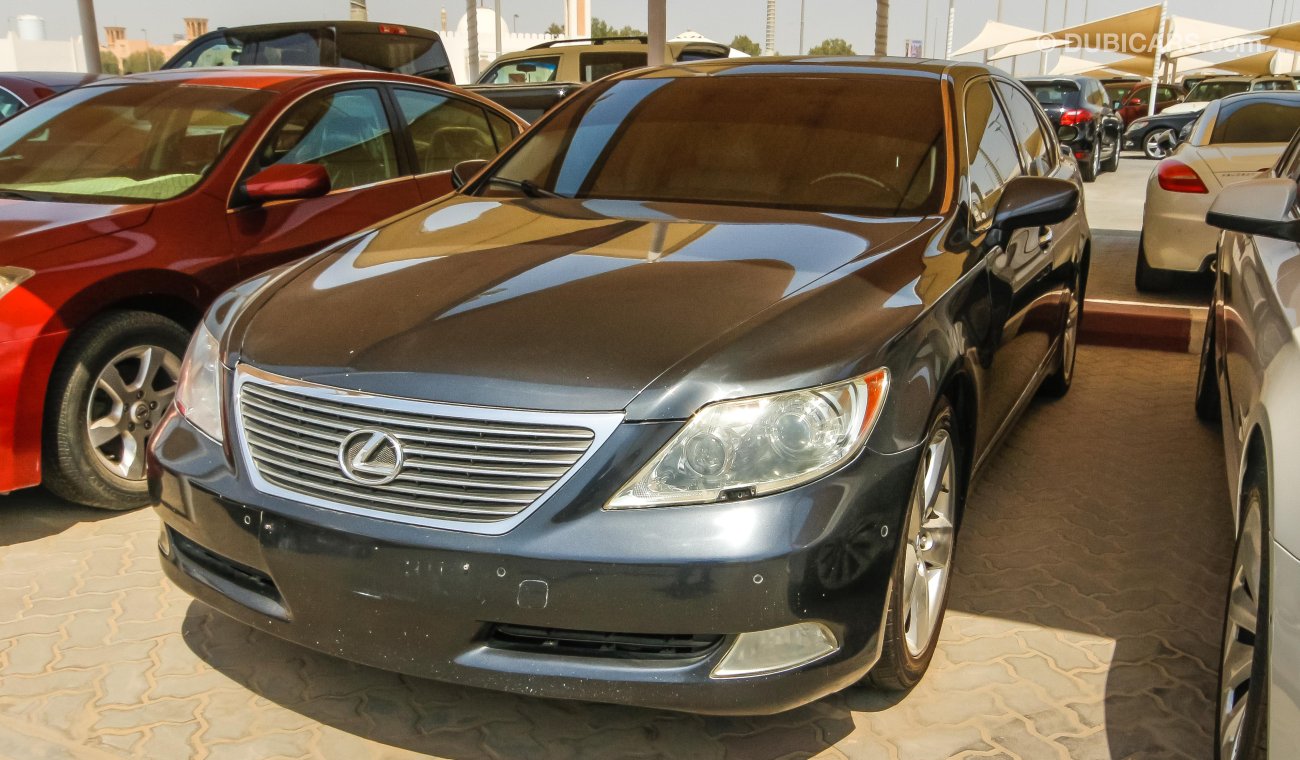 Lexus LS460