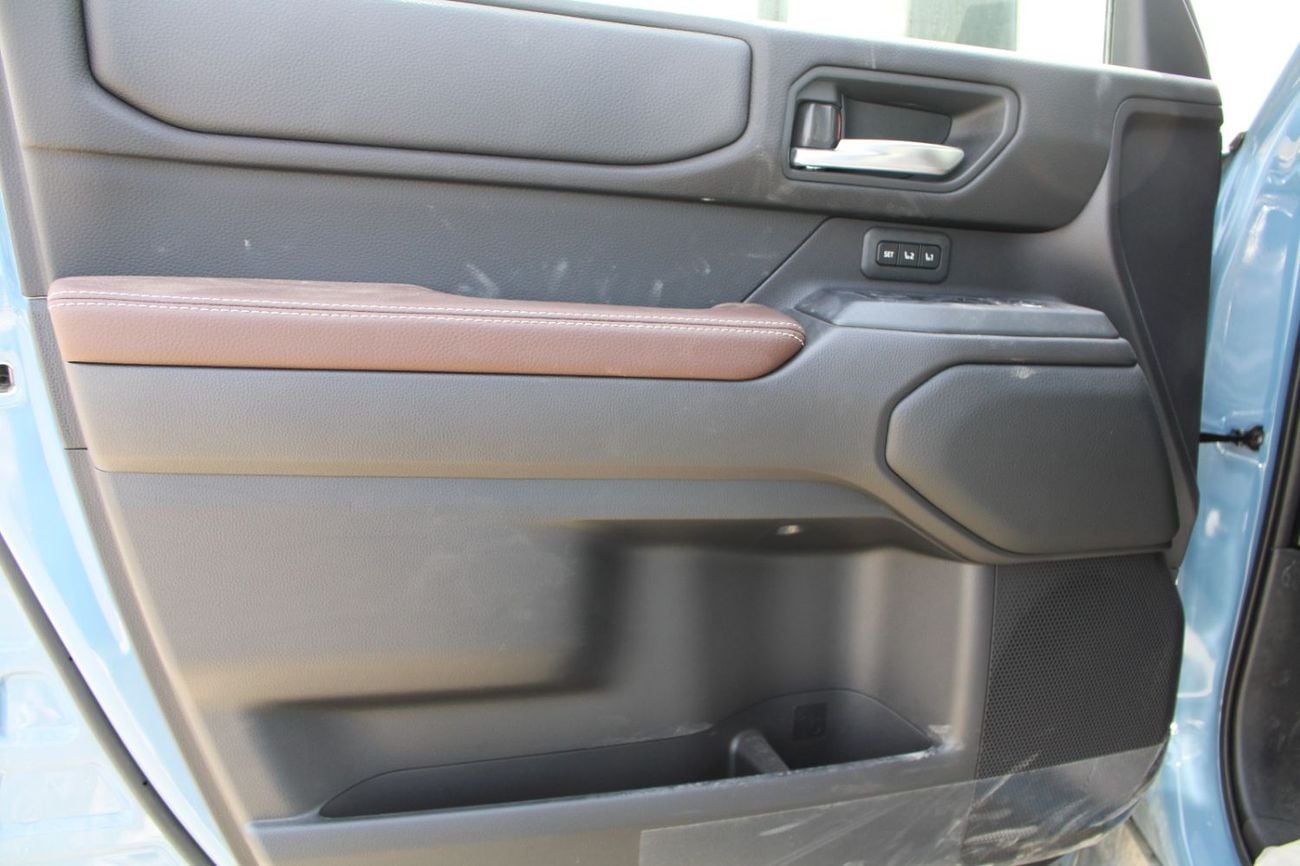 تويوتا برادو TOYOTA PRADO 250 2.8L DIESEL 4WD ADVENTURE-V SPL 2 TONE