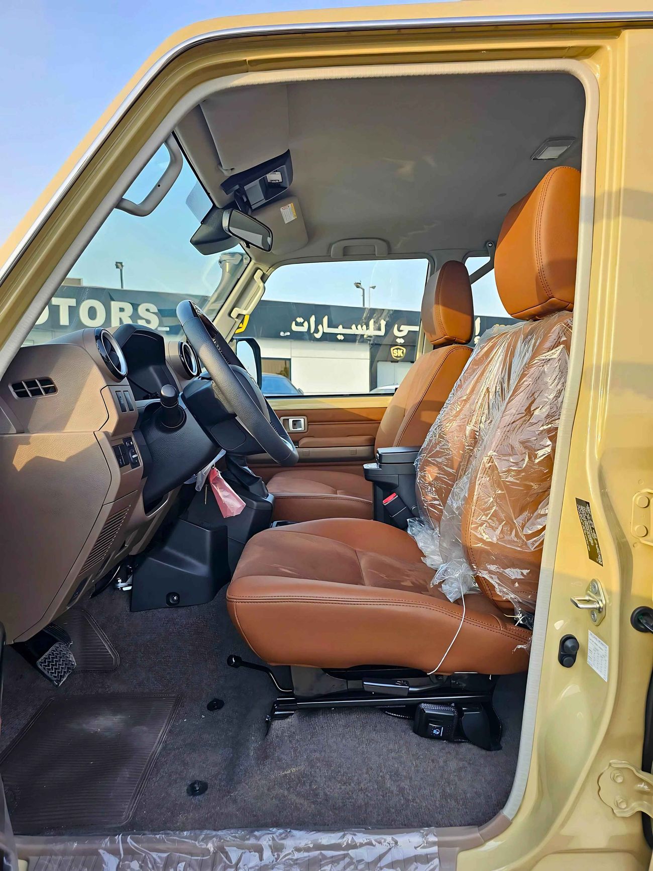 Toyota Land Cruiser 70 LX LC76 / 2.8L V4 DIESEL A/T / WINCH SNORKEL / DVD CAMERA / HIGH OPTION / CODE#LX-Z