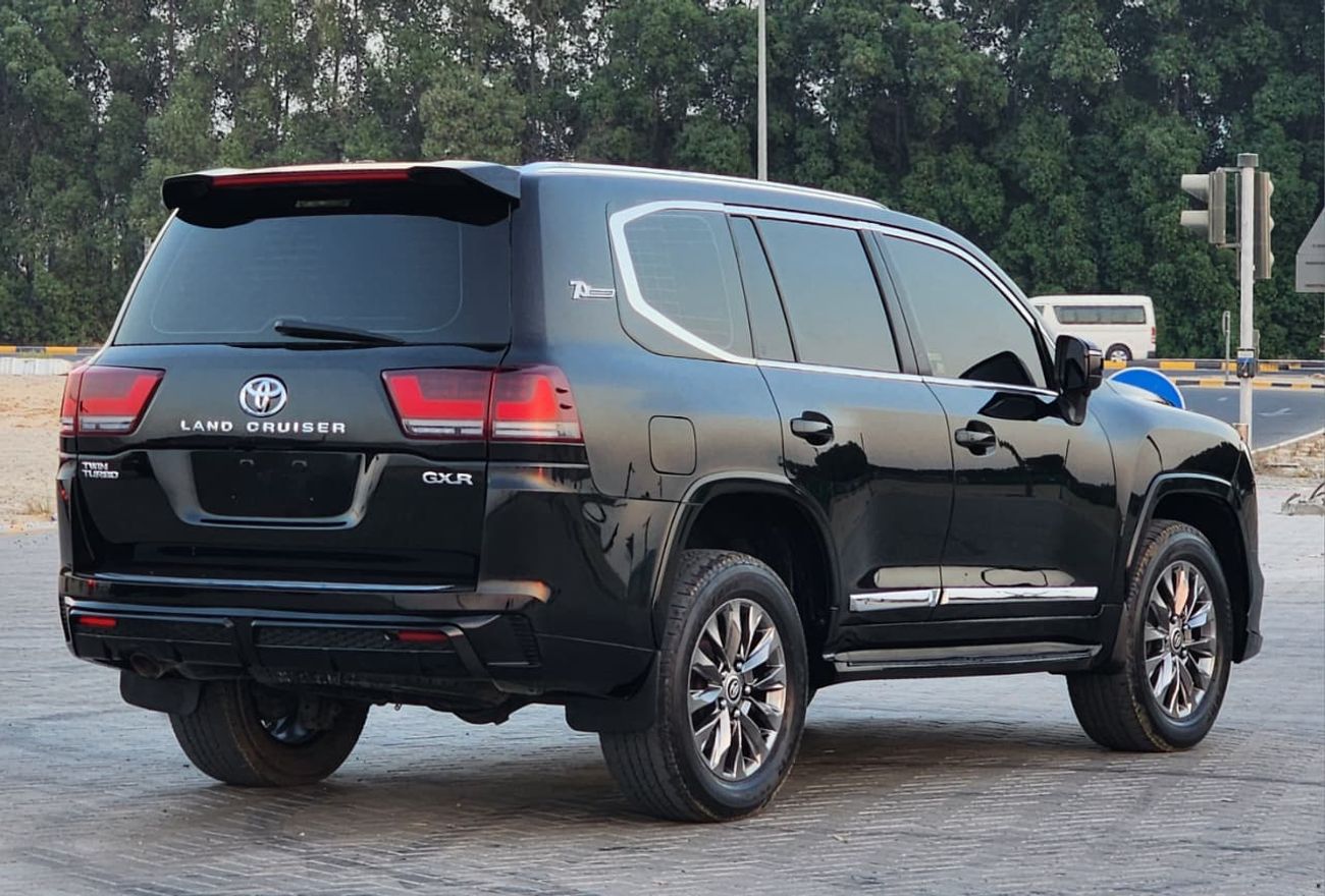 Toyota Land Cruiser GXR V8 MODEL 2015 UPGRADE 2024